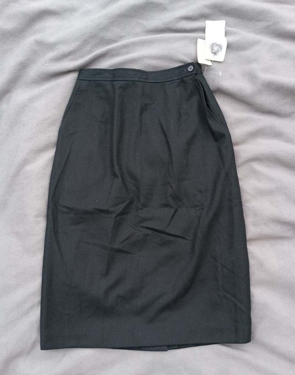 VTG Black Wool Pleated Skirt Women’s Size 12 USA Made Classic Career Midi